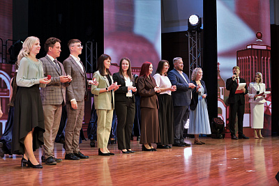 Сердце отдаю детям: 100 лучших педагогов дополнительного образования России вступили в борьбу за звание абсолютного победителя конкурса