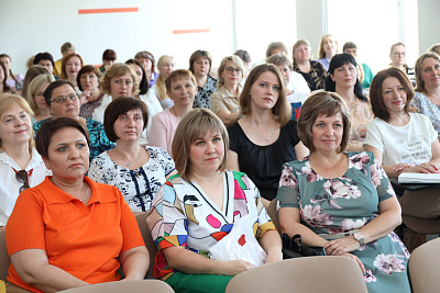 На конференции презентовали лучшие уроки учителей начальных классов Новосибирской области